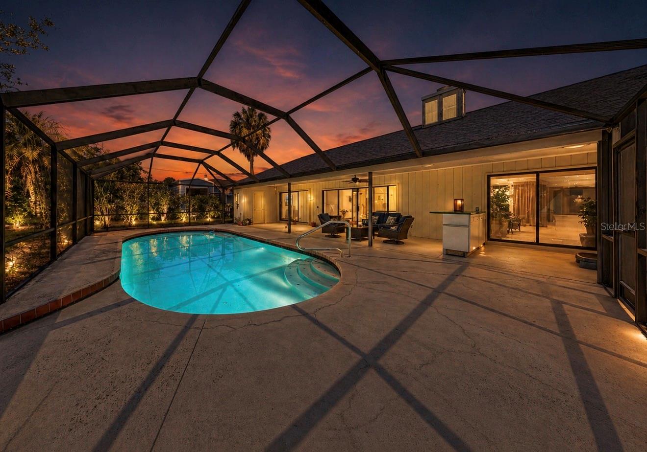 948 WINTER GARDEN DR, SARASOTA, FL, 34243