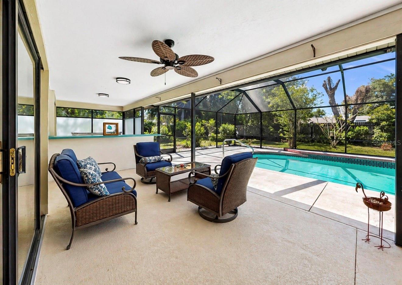 948 WINTER GARDEN DR, SARASOTA, FL, 34243