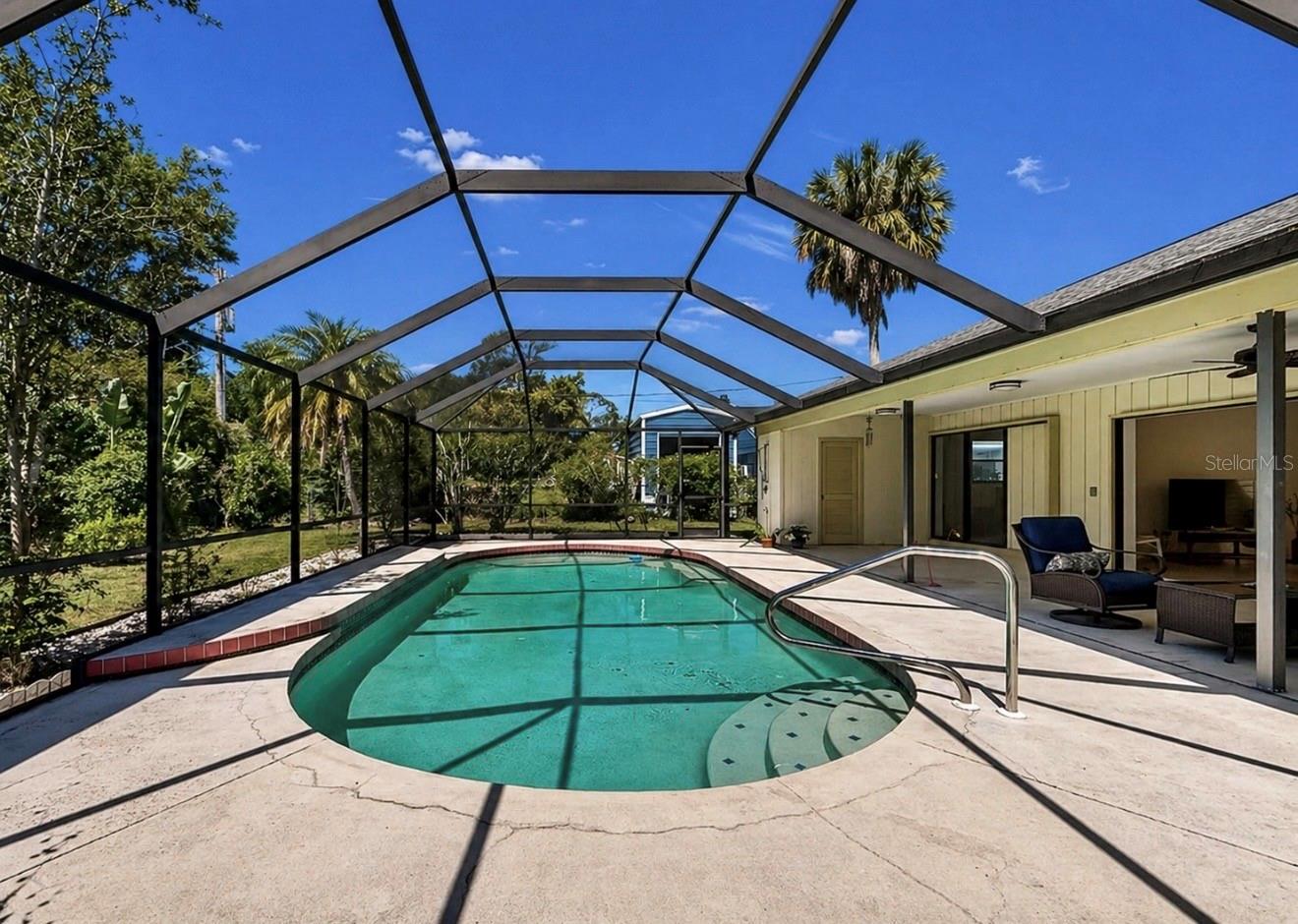948 WINTER GARDEN DR, SARASOTA, FL, 34243