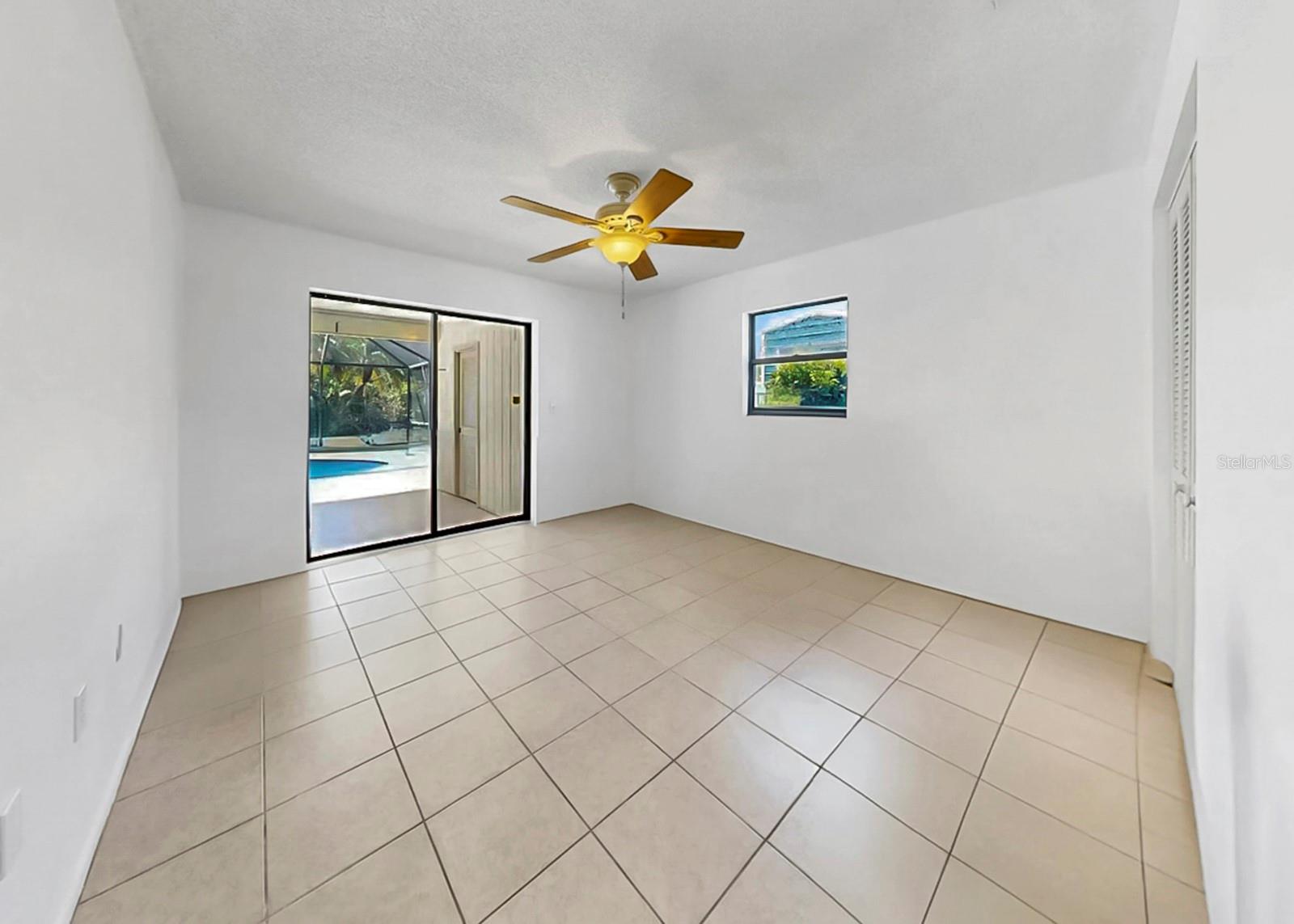 948 WINTER GARDEN DR, SARASOTA, FL, 34243