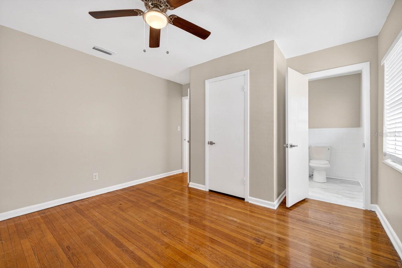 1310 W WOODLAWN AVE, TAMPA, FL, 33603