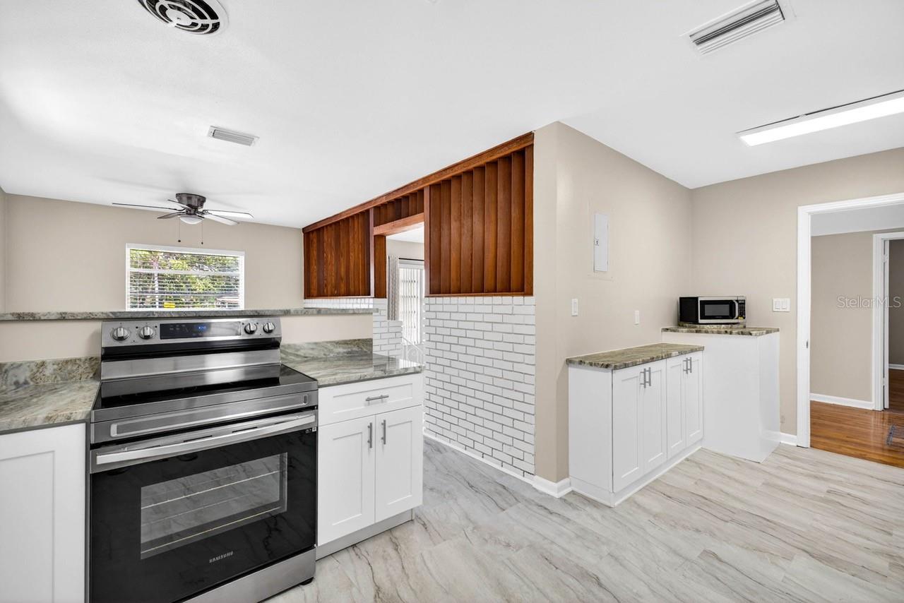 1310 W WOODLAWN AVE, TAMPA, FL, 33603