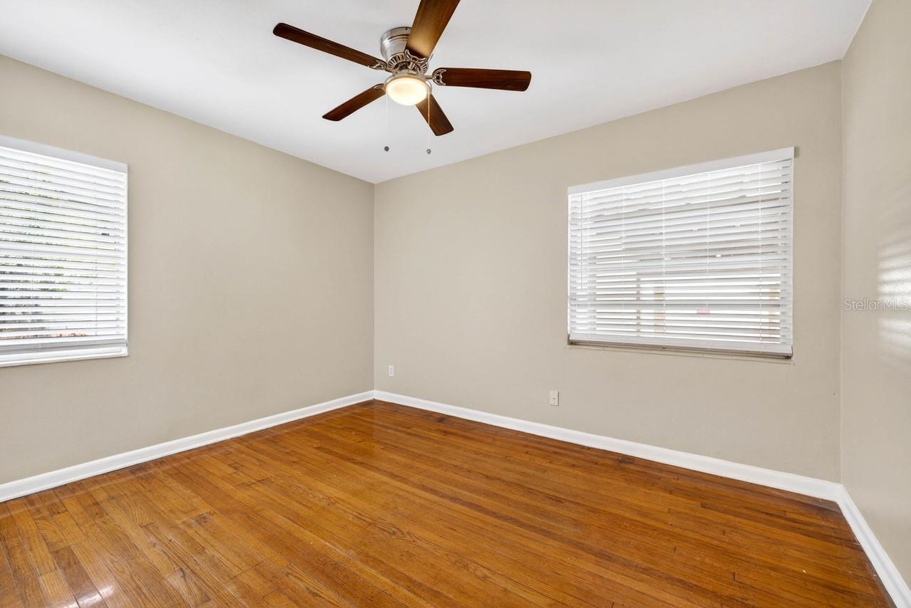 1310 W WOODLAWN AVE, TAMPA, FL, 33603