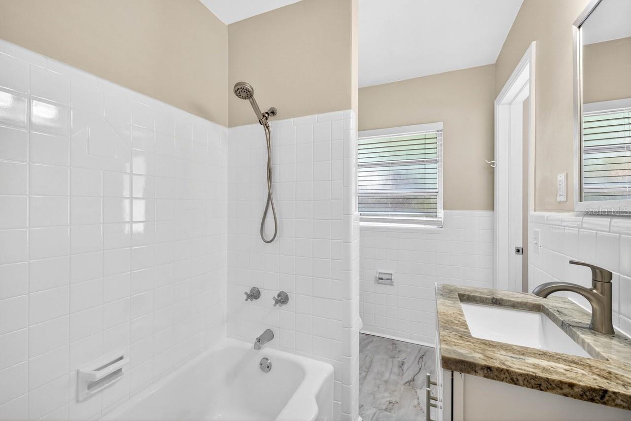 1310 W WOODLAWN AVE, TAMPA, FL, 33603