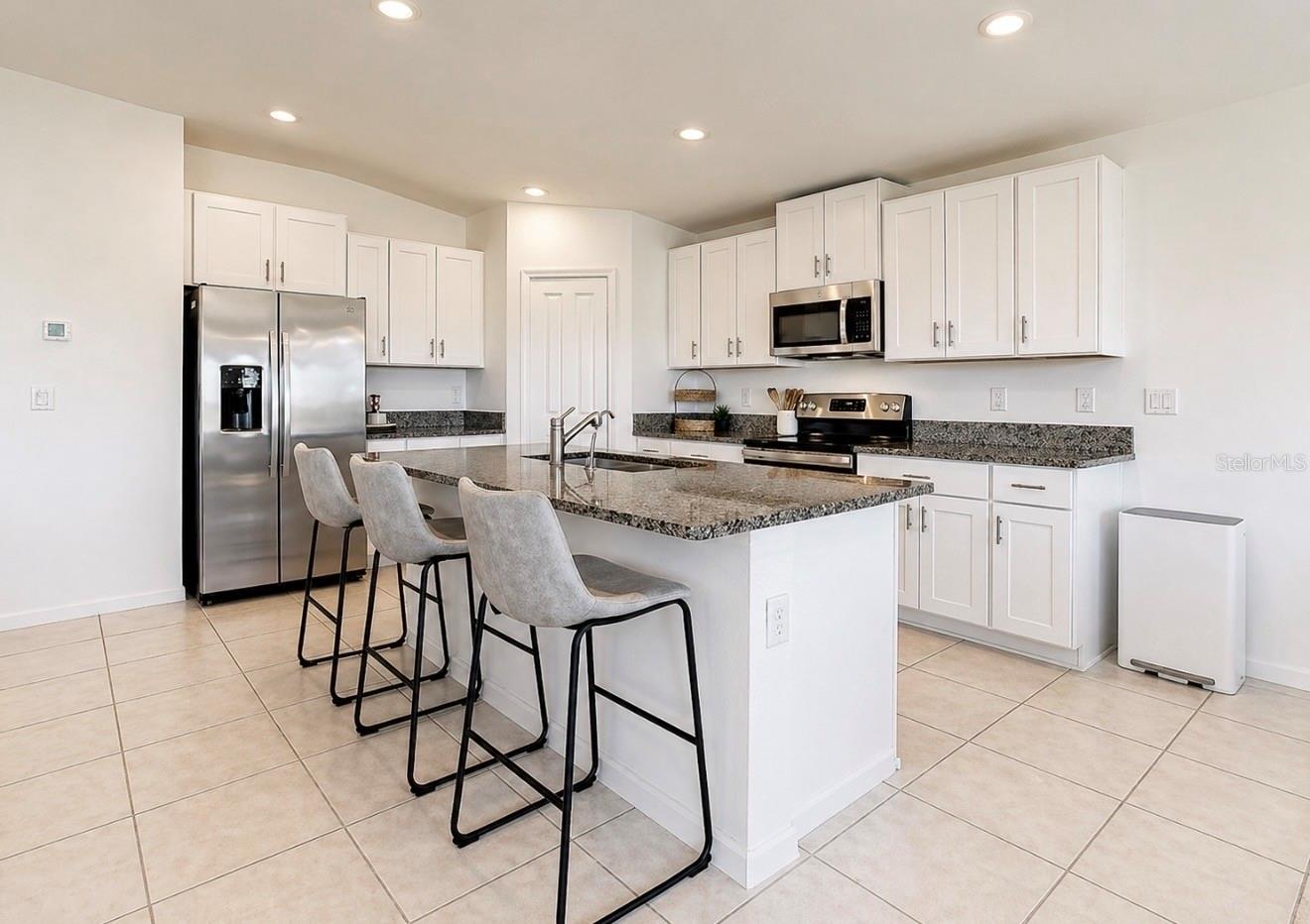 13265 GREAT PLAINS DR, RIVERVIEW, FL, 33579