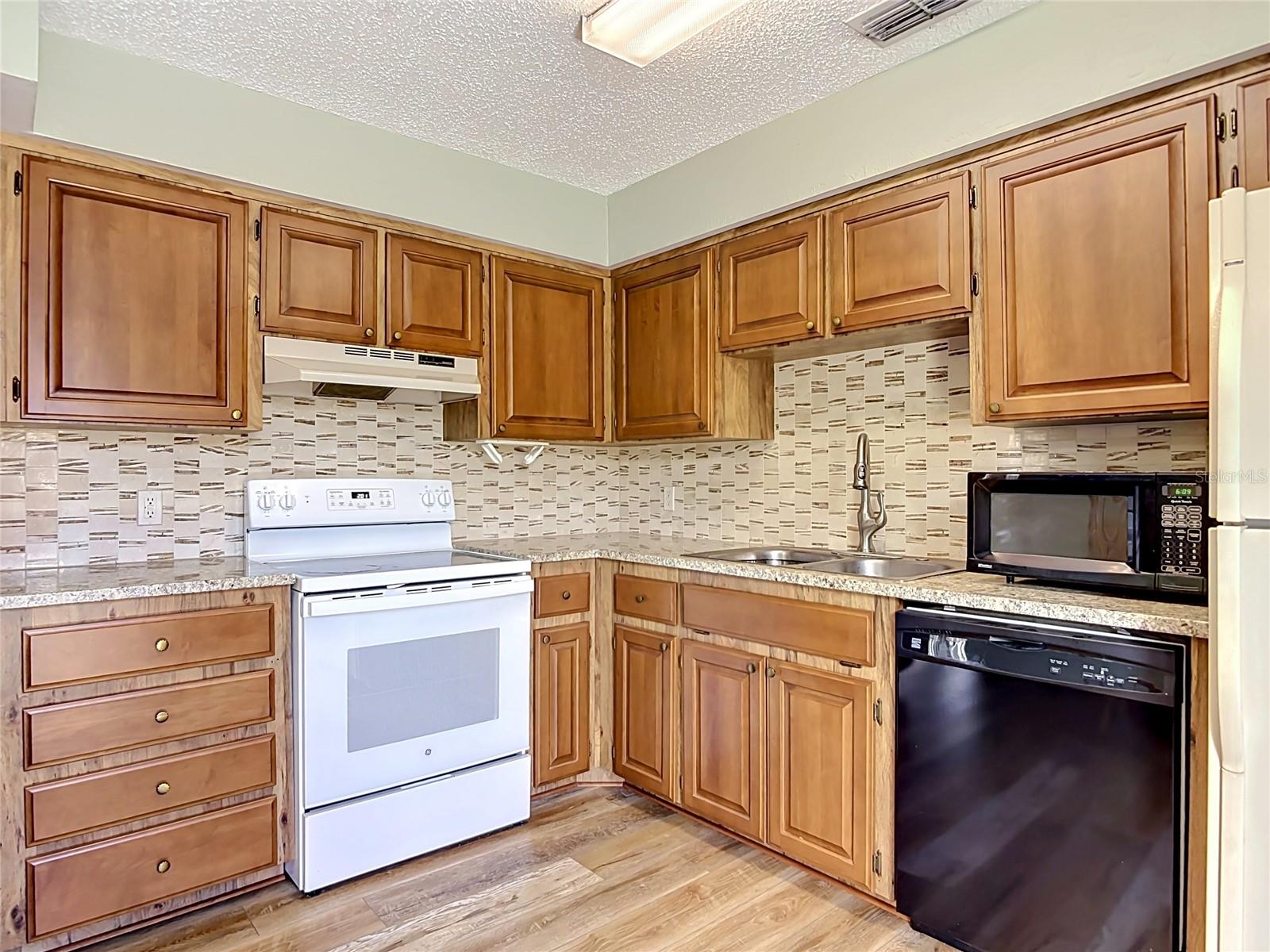 910 BIG TREE RD #12-4, SOUTH DAYTONA, FL, 32119