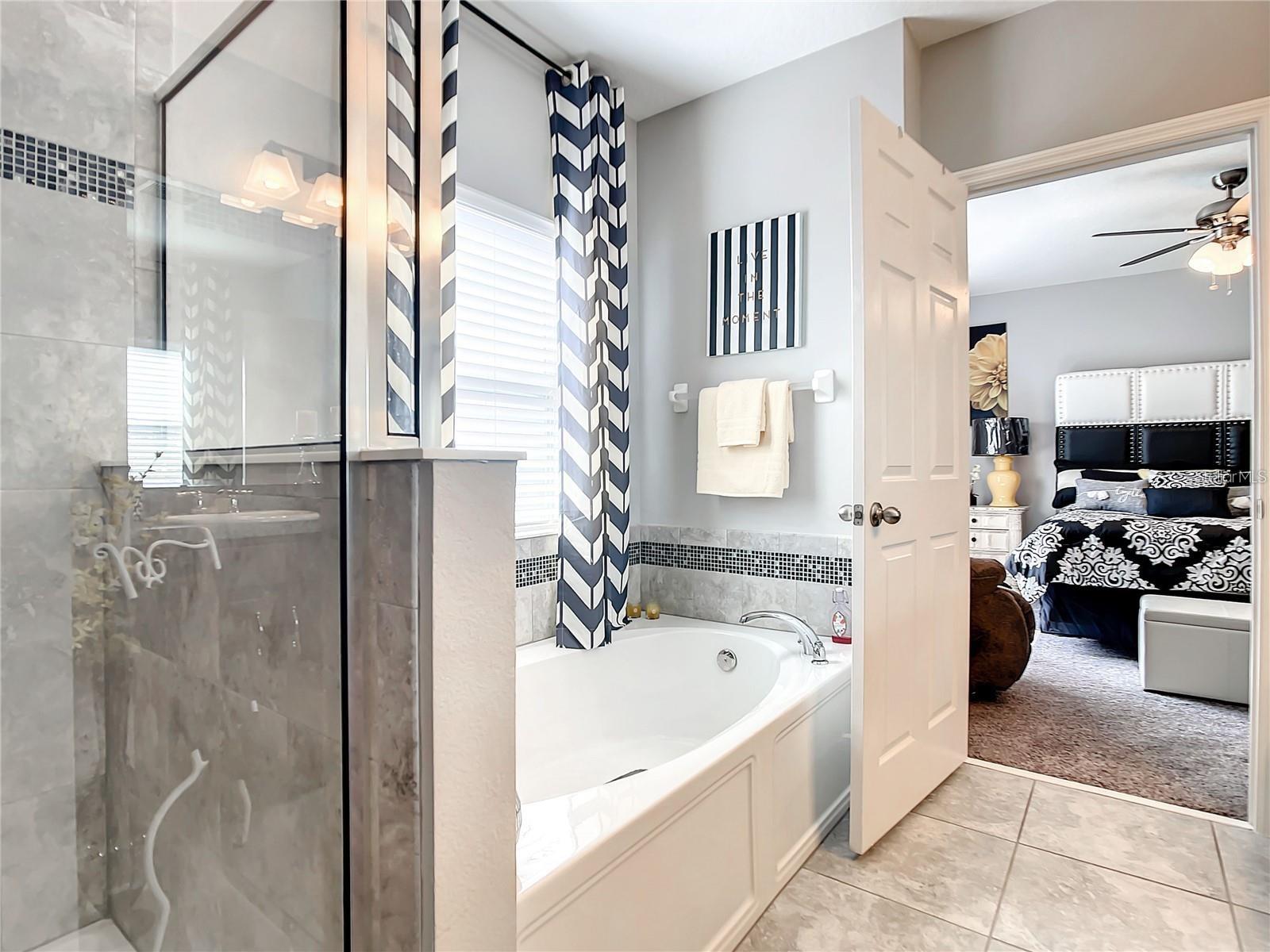 1300 CAVENDER CREEK RD, MINNEOLA, FL, 34715