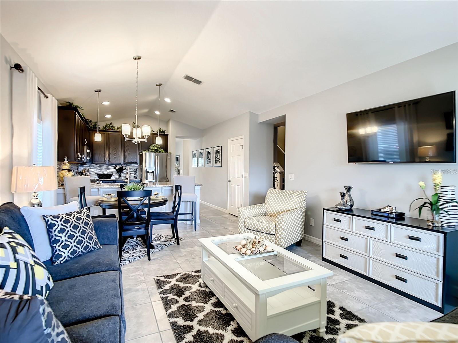 1300 CAVENDER CREEK RD, MINNEOLA, FL, 34715