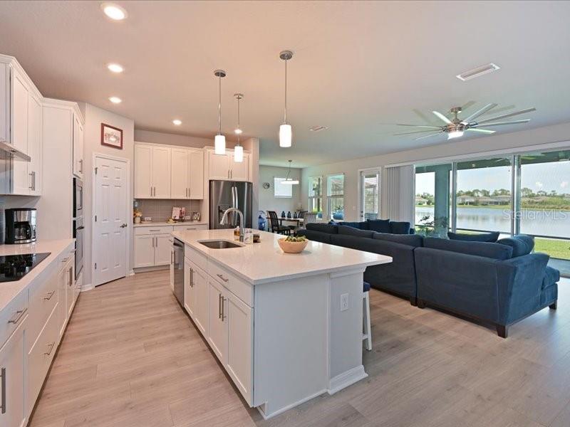 8251 ABALONE LOOP, PARRISH, FL, 34219
