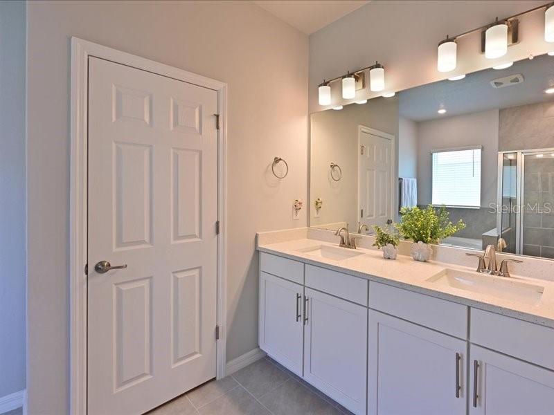 8251 ABALONE LOOP, PARRISH, FL, 34219