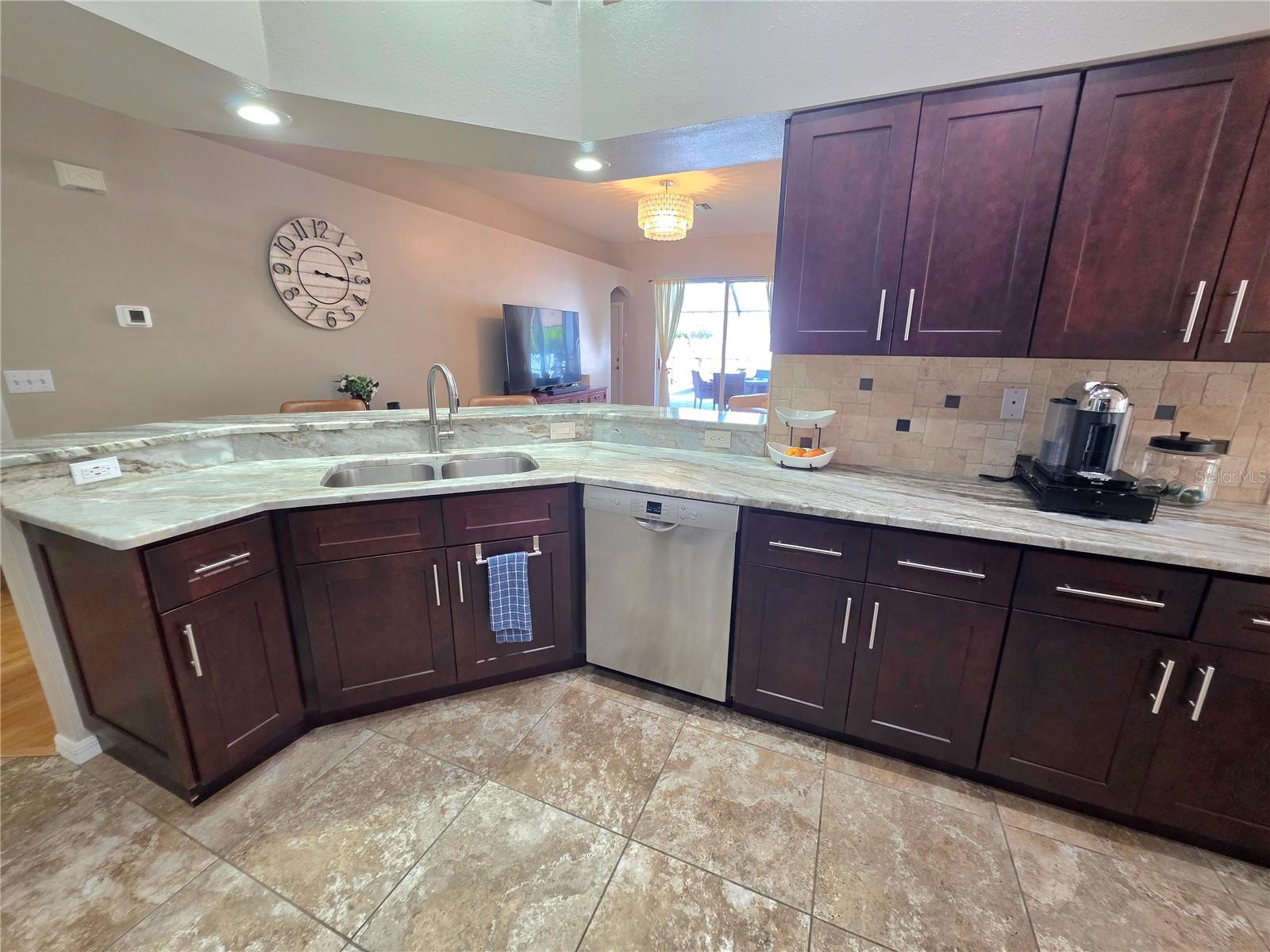 2608 VINEDALE AVE, VALRICO, FL, 33596