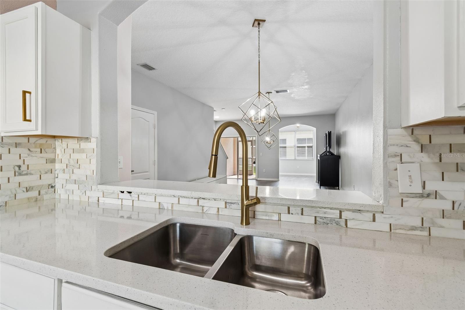 3566 HIGH HAMPTON CIR, TAMPA, FL, 33610