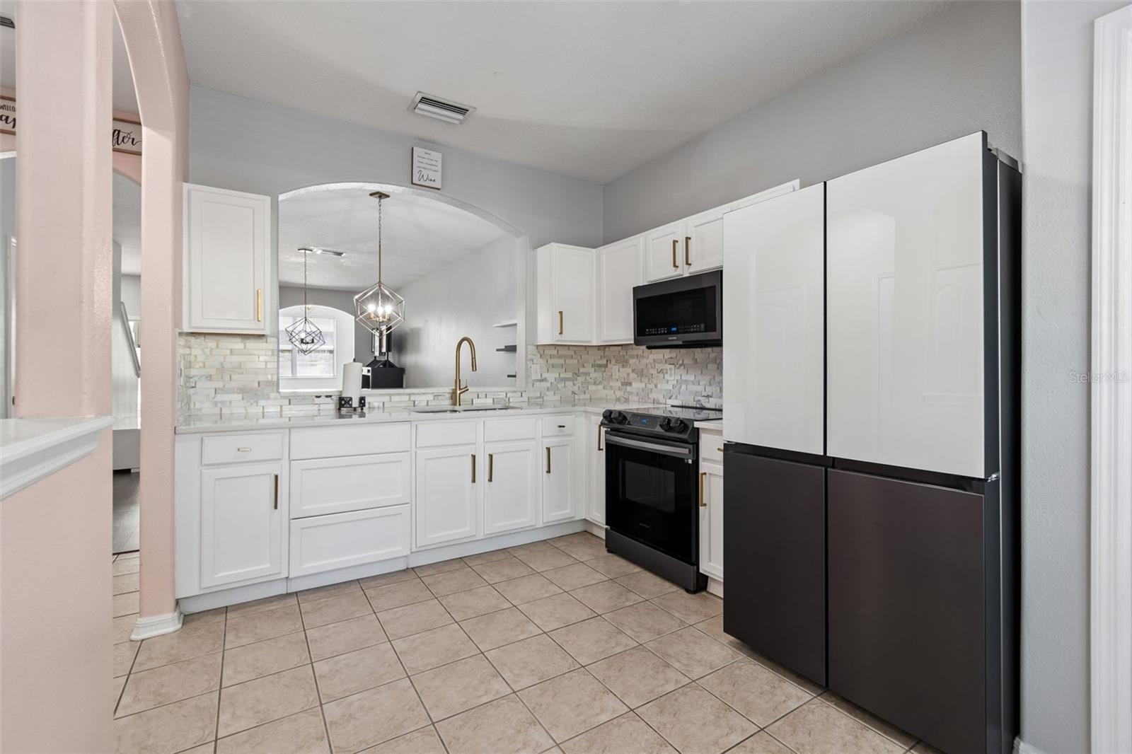 3566 HIGH HAMPTON CIR, TAMPA, FL, 33610