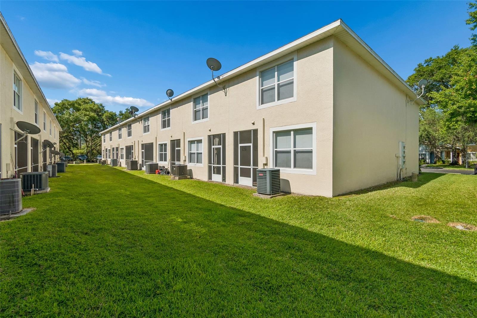 3566 HIGH HAMPTON CIR, TAMPA, FL, 33610