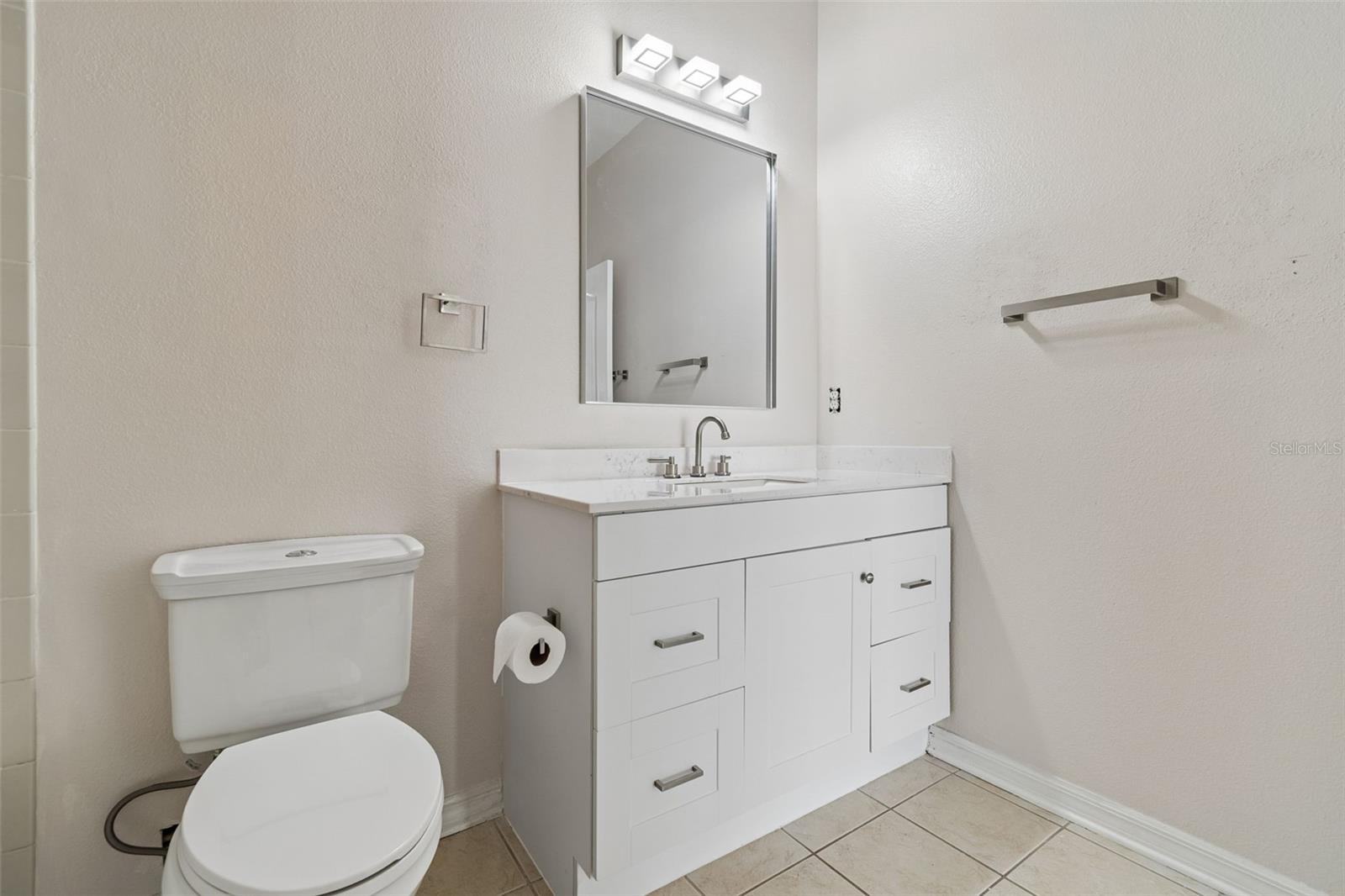 3566 HIGH HAMPTON CIR, TAMPA, FL, 33610