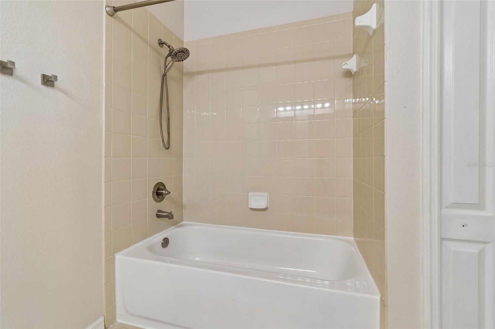 3566 HIGH HAMPTON CIR, TAMPA, FL, 33610