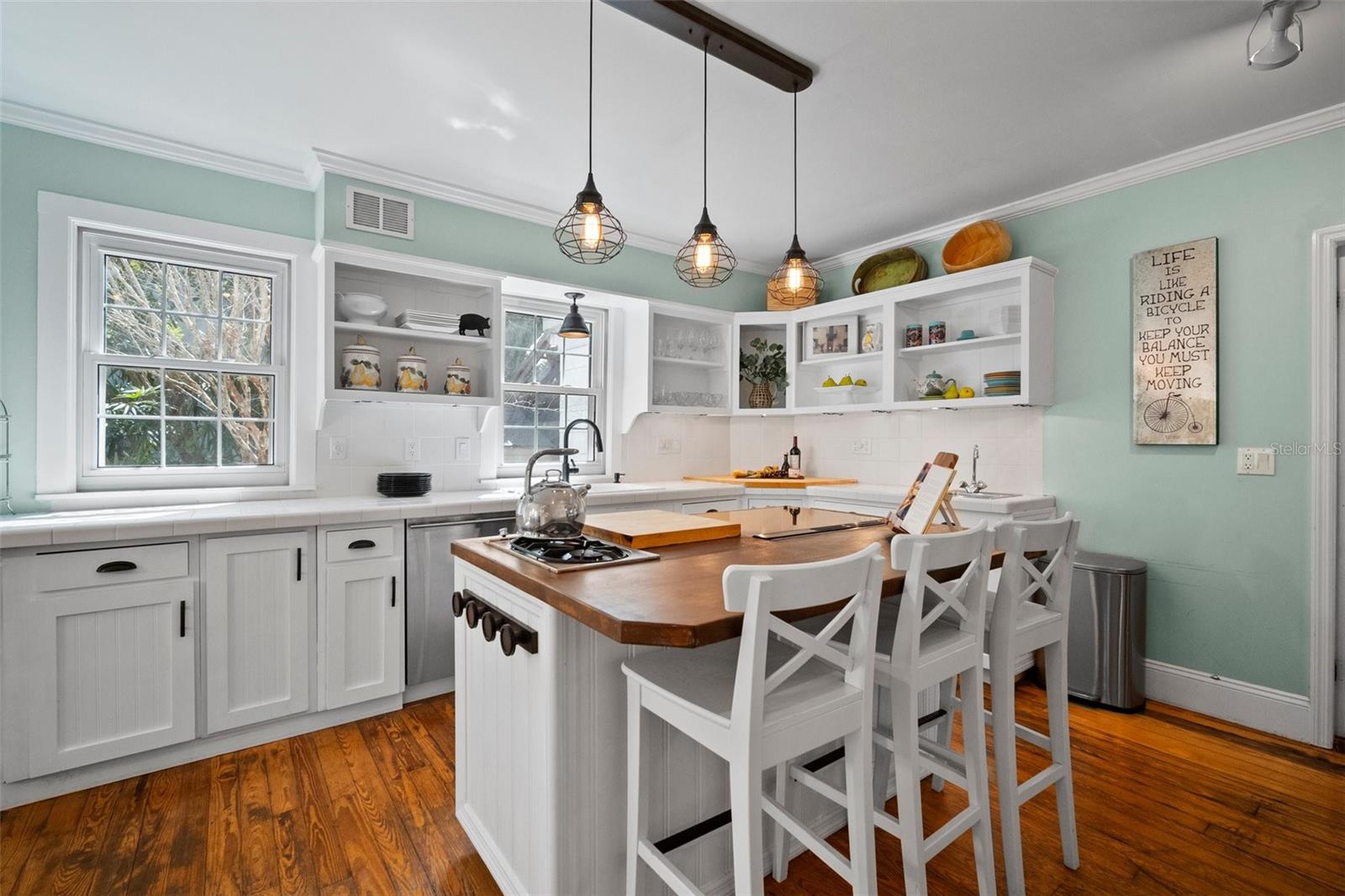 813 HUDSON AVE, SARASOTA, FL, 34236