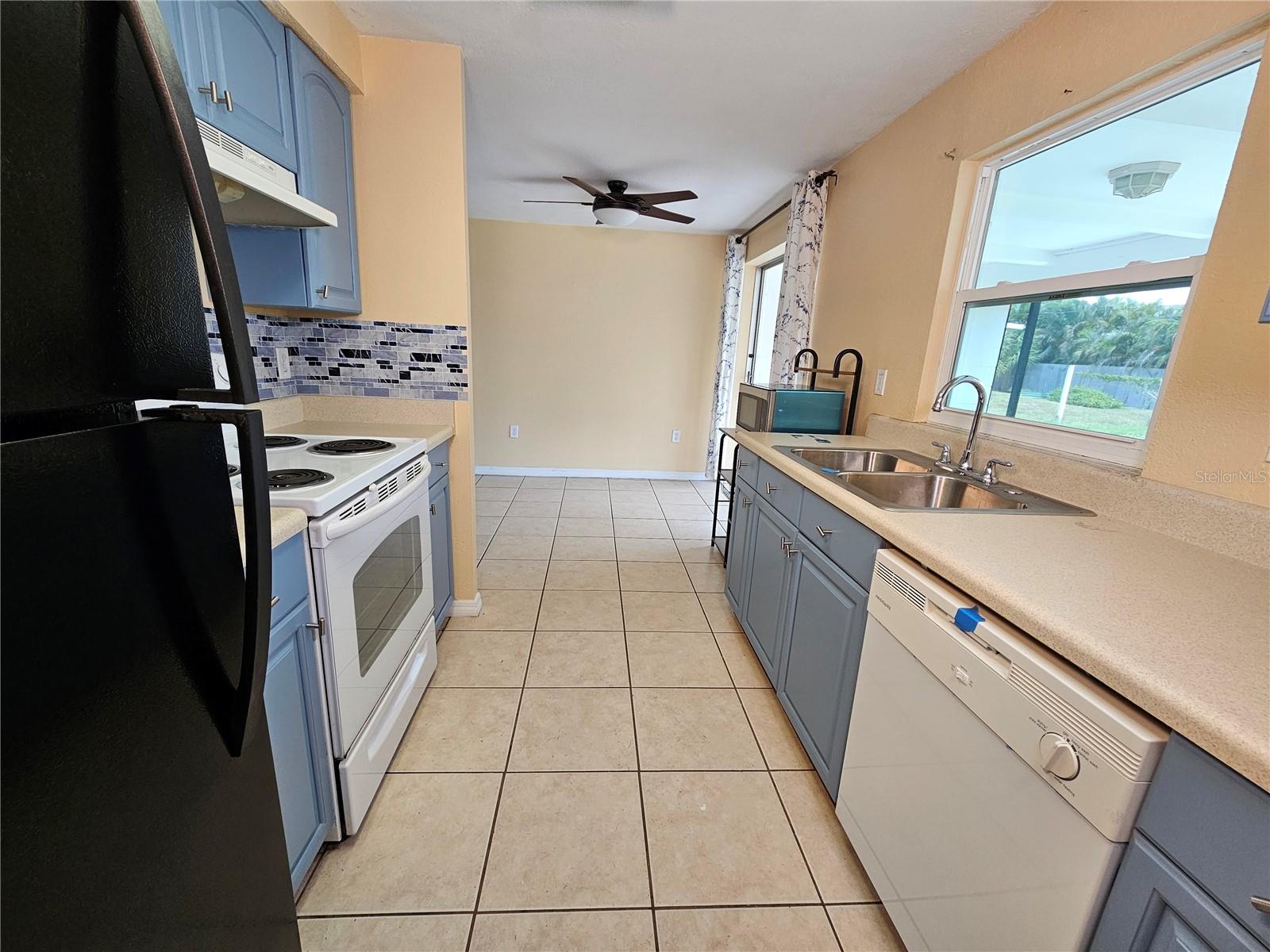 531 AZALEA DR NW, PORT CHARLOTTE, FL, 33952
