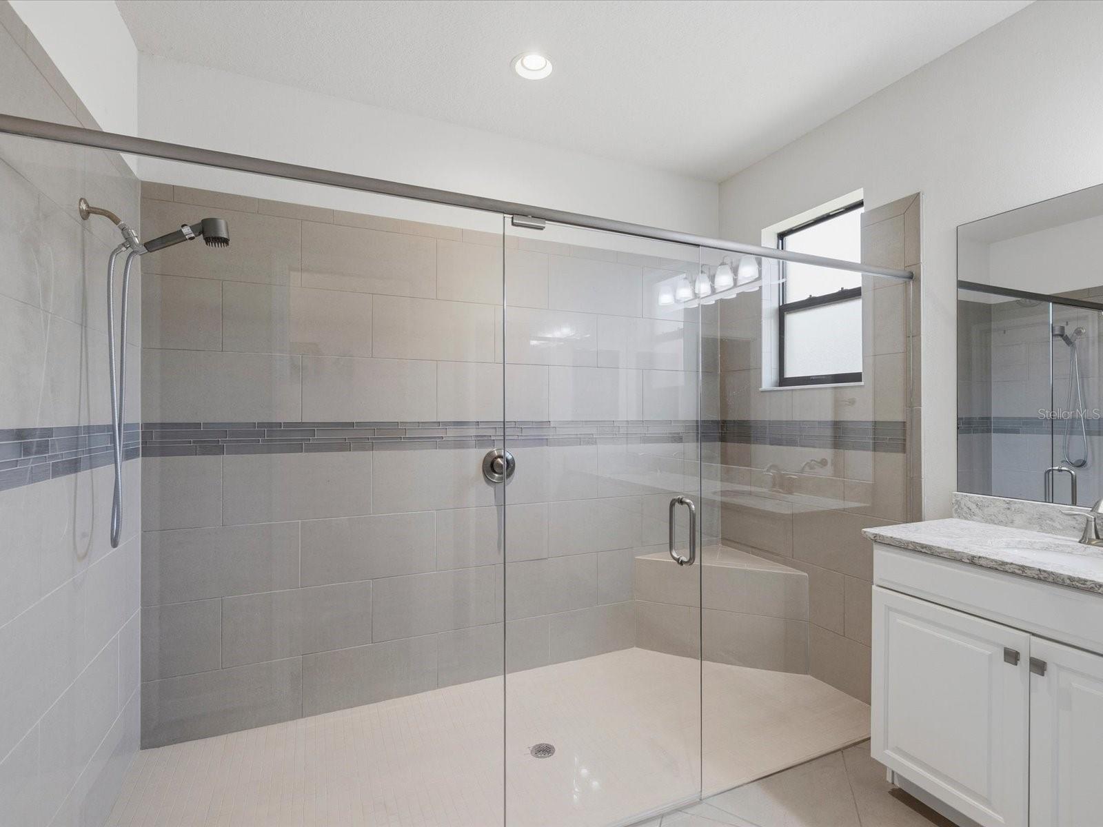 740 ROSEMARY CIR, BRADENTON, FL, 34212