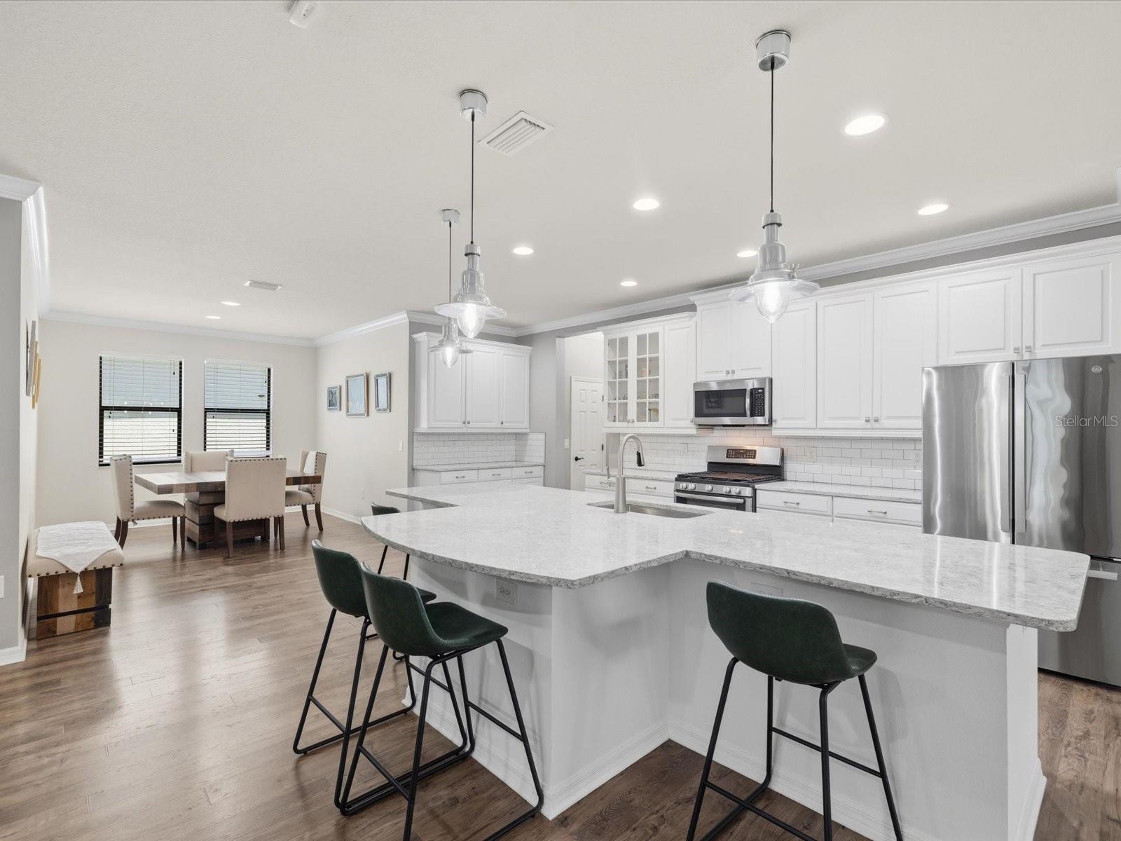 740 ROSEMARY CIR, BRADENTON, FL, 34212