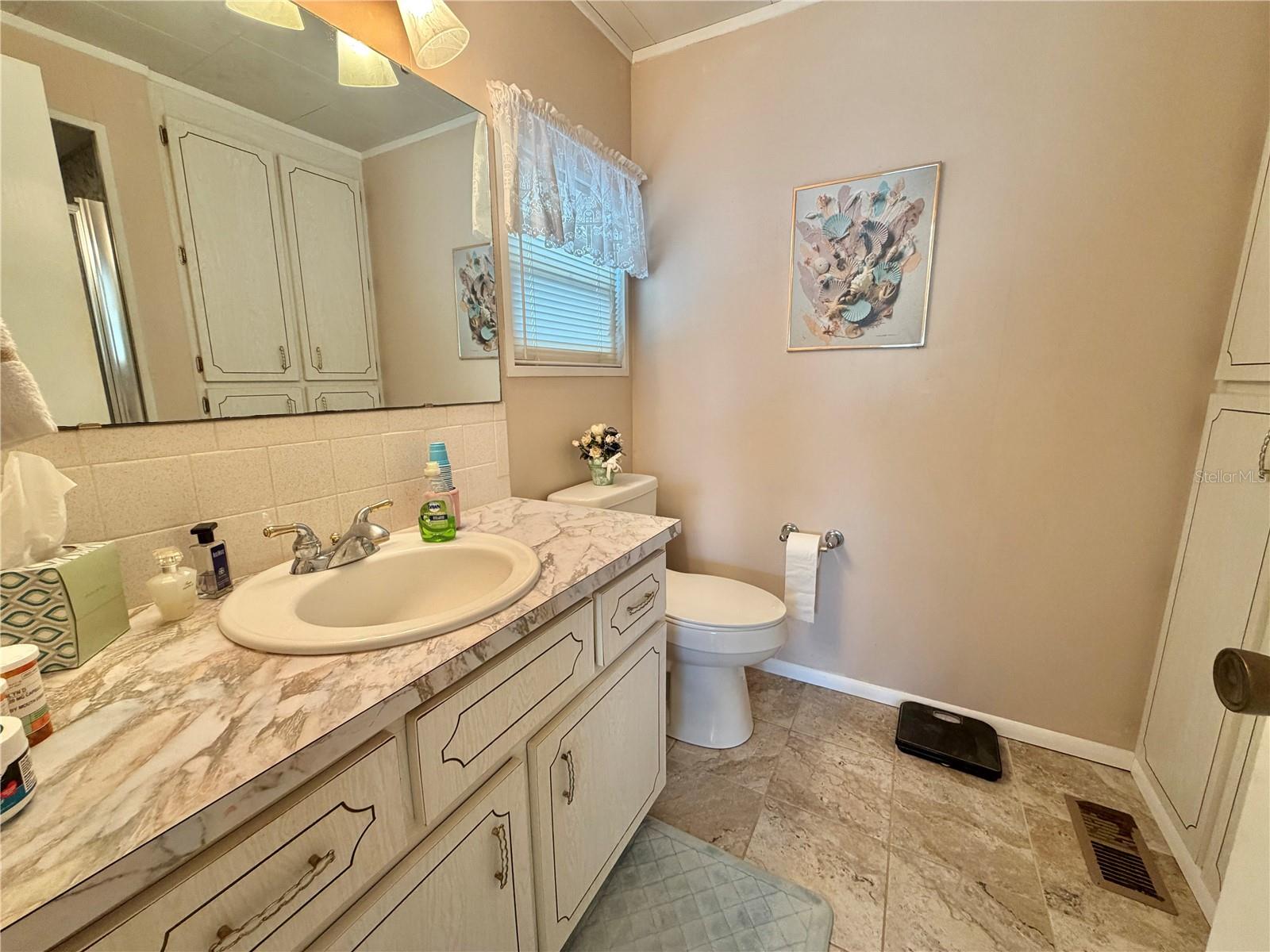 223 HAWTHORNE BLVD, LEESBURG, FL, 34748