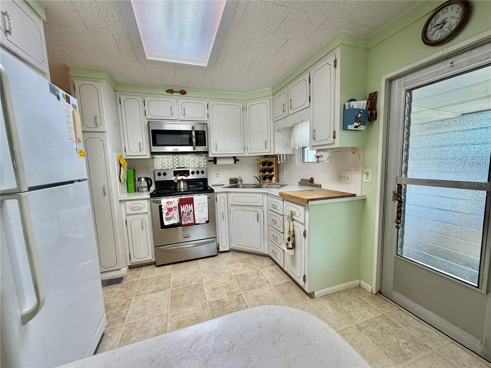 223 HAWTHORNE BLVD, LEESBURG, FL, 34748