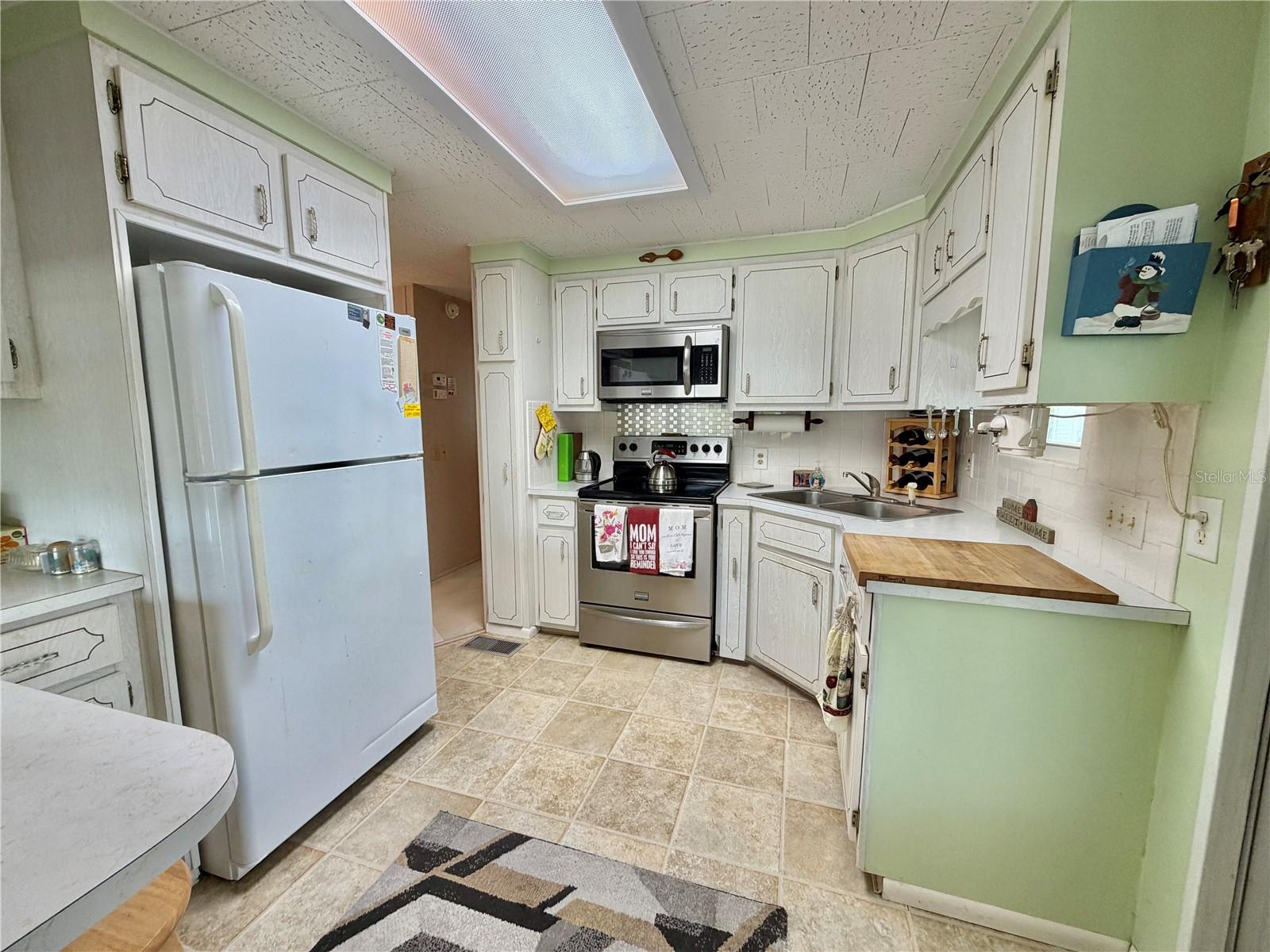 223 HAWTHORNE BLVD, LEESBURG, FL, 34748
