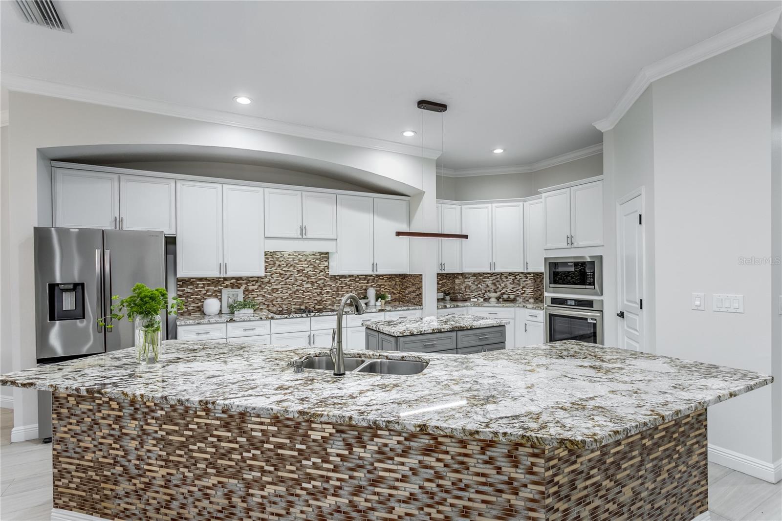 11909 MANDEVILLA CT, TAMPA, FL, 33626