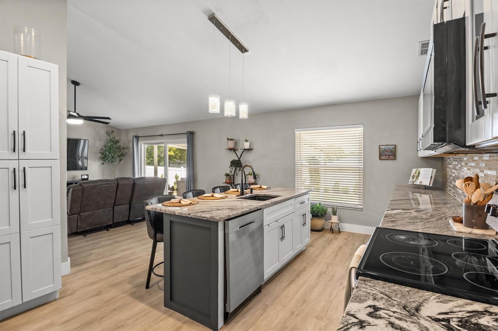 5963 HILLSIDE HEIGHTS DR, LAKELAND, FL, 33812