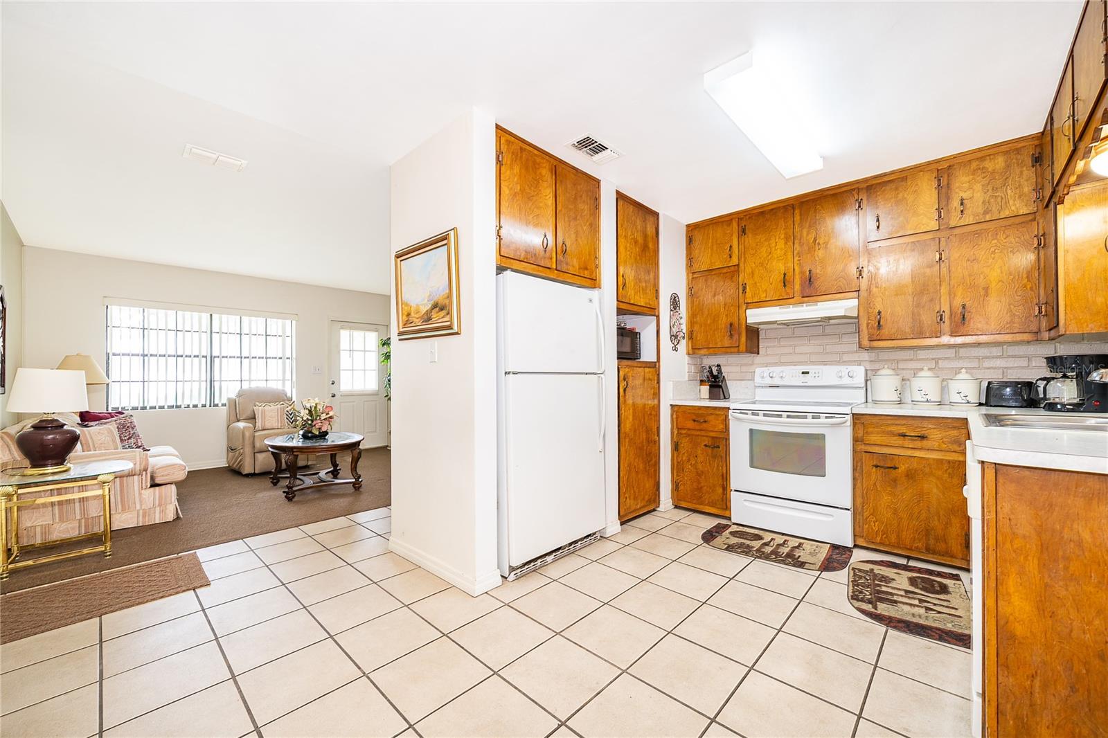 7 S THACKER AVE, KISSIMMEE, FL, 34741