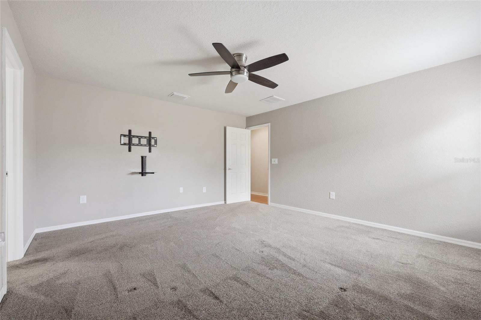 306 STONEPOINT LN, LADY LAKE, FL, 32159