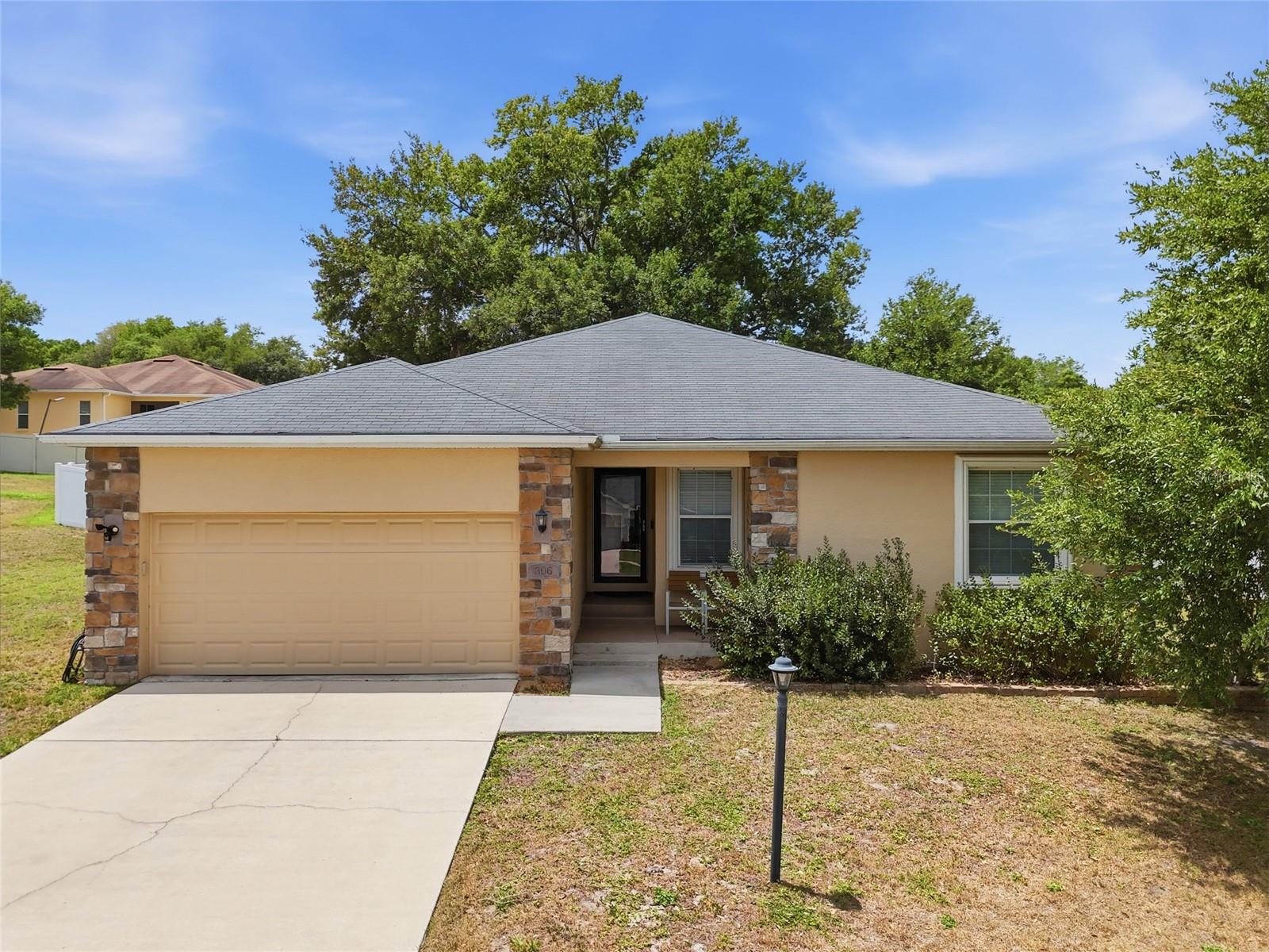 306 STONEPOINT LN, LADY LAKE, FL, 32159