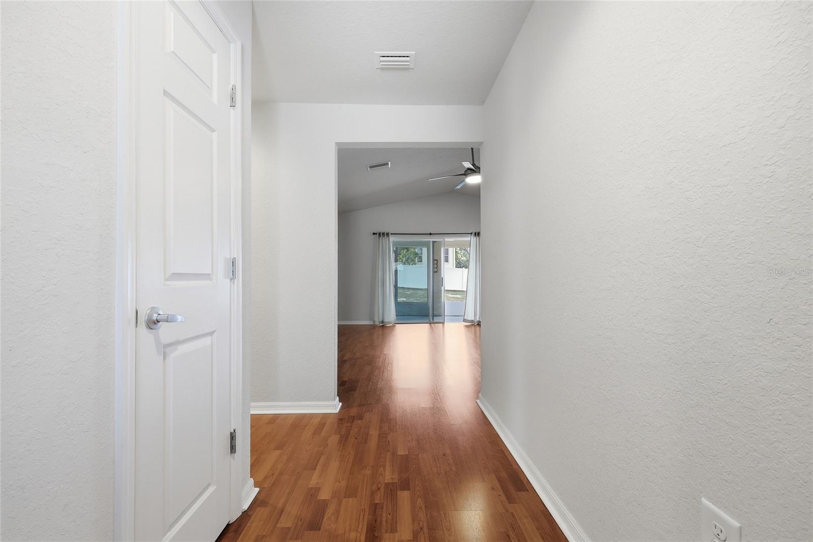 306 STONEPOINT LN, LADY LAKE, FL, 32159