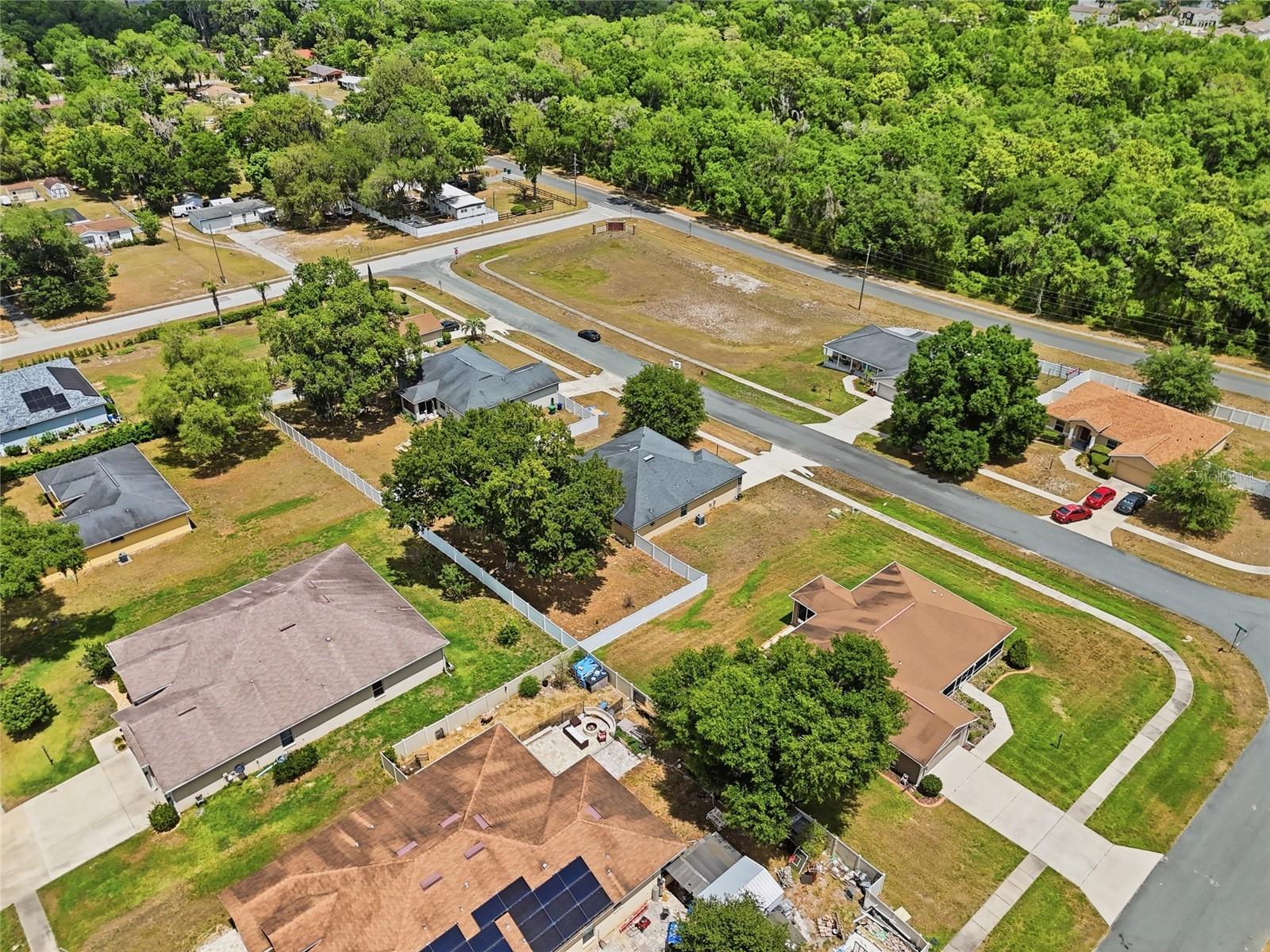 306 STONEPOINT LN, LADY LAKE, FL, 32159
