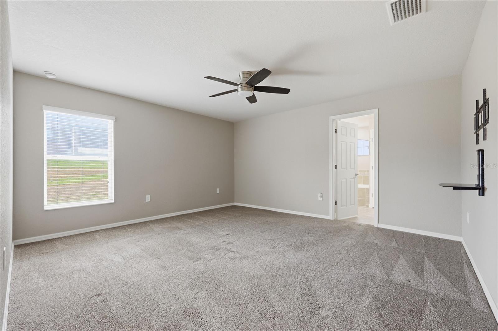 306 STONEPOINT LN, LADY LAKE, FL, 32159