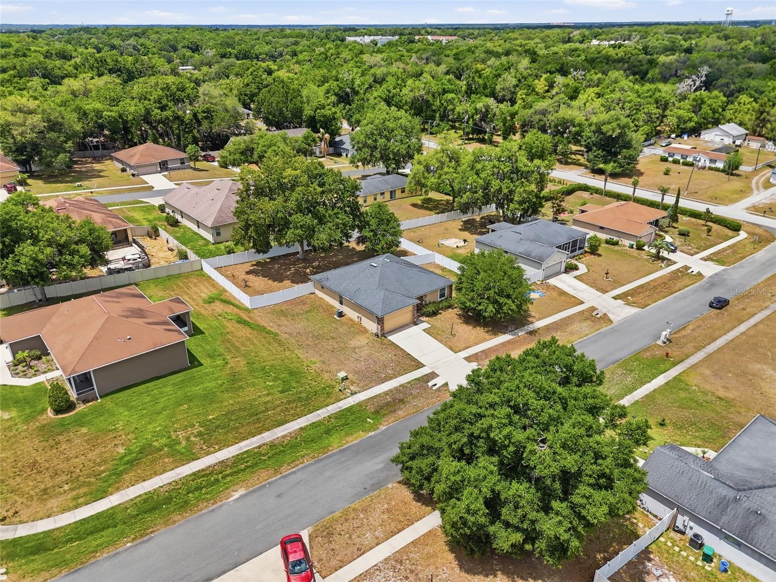 306 STONEPOINT LN, LADY LAKE, FL, 32159