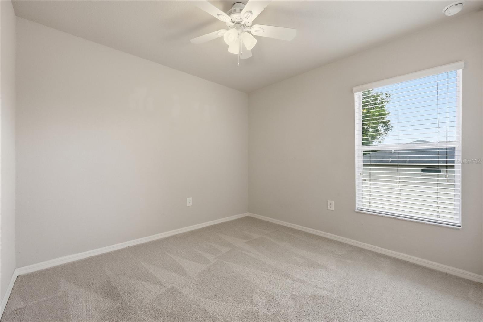 306 STONEPOINT LN, LADY LAKE, FL, 32159