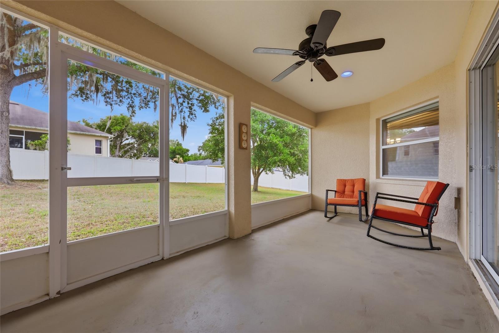 306 STONEPOINT LN, LADY LAKE, FL, 32159