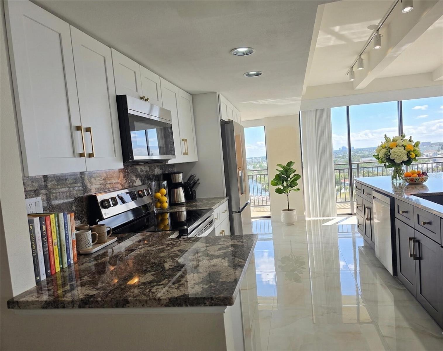 7600 BAYSHORE DR #901, TREASURE ISLAND, FL, 33706