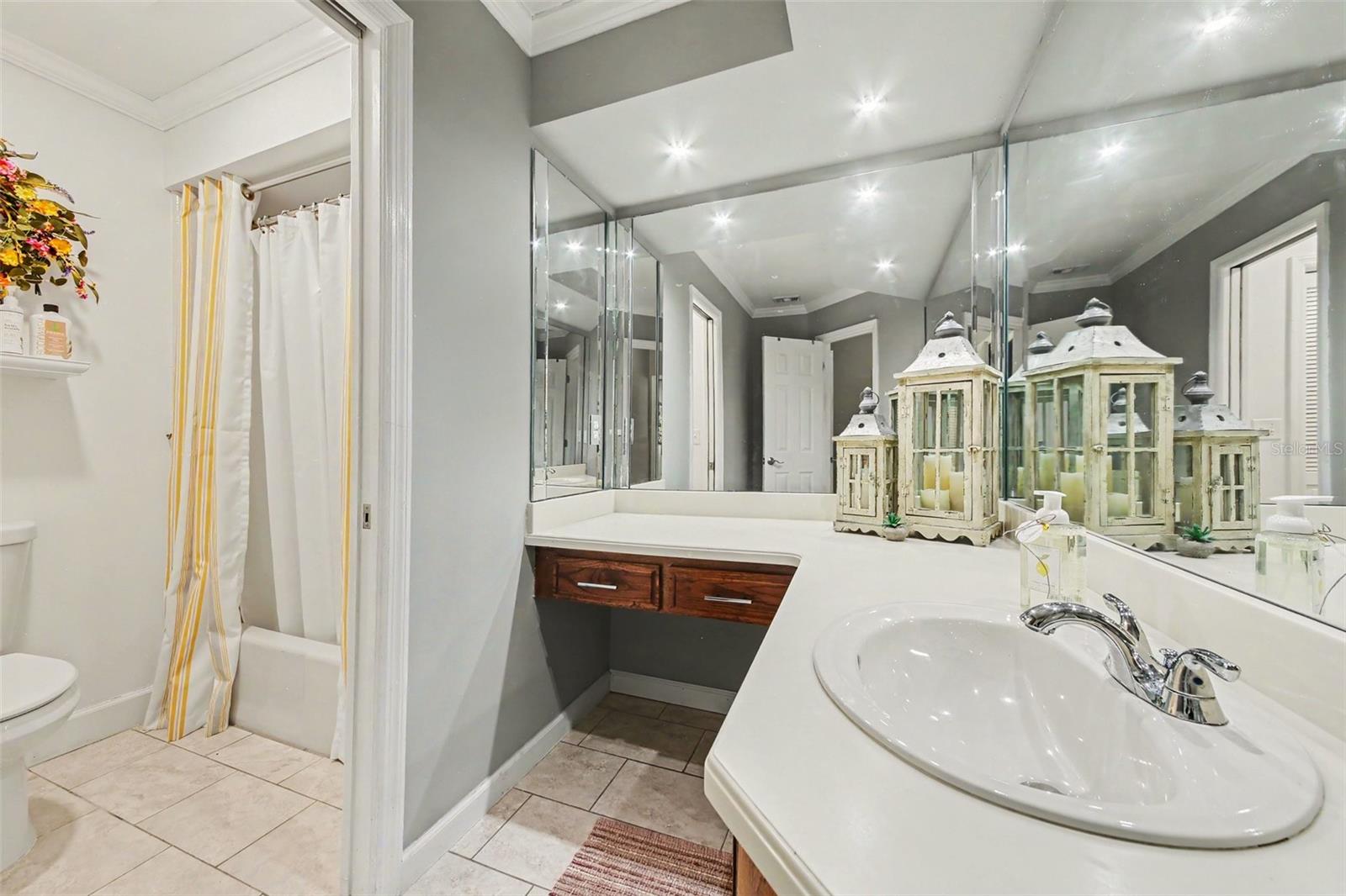 2406 SWEETWATER COUNTRY CLUB DR, APOPKA, FL, 32712