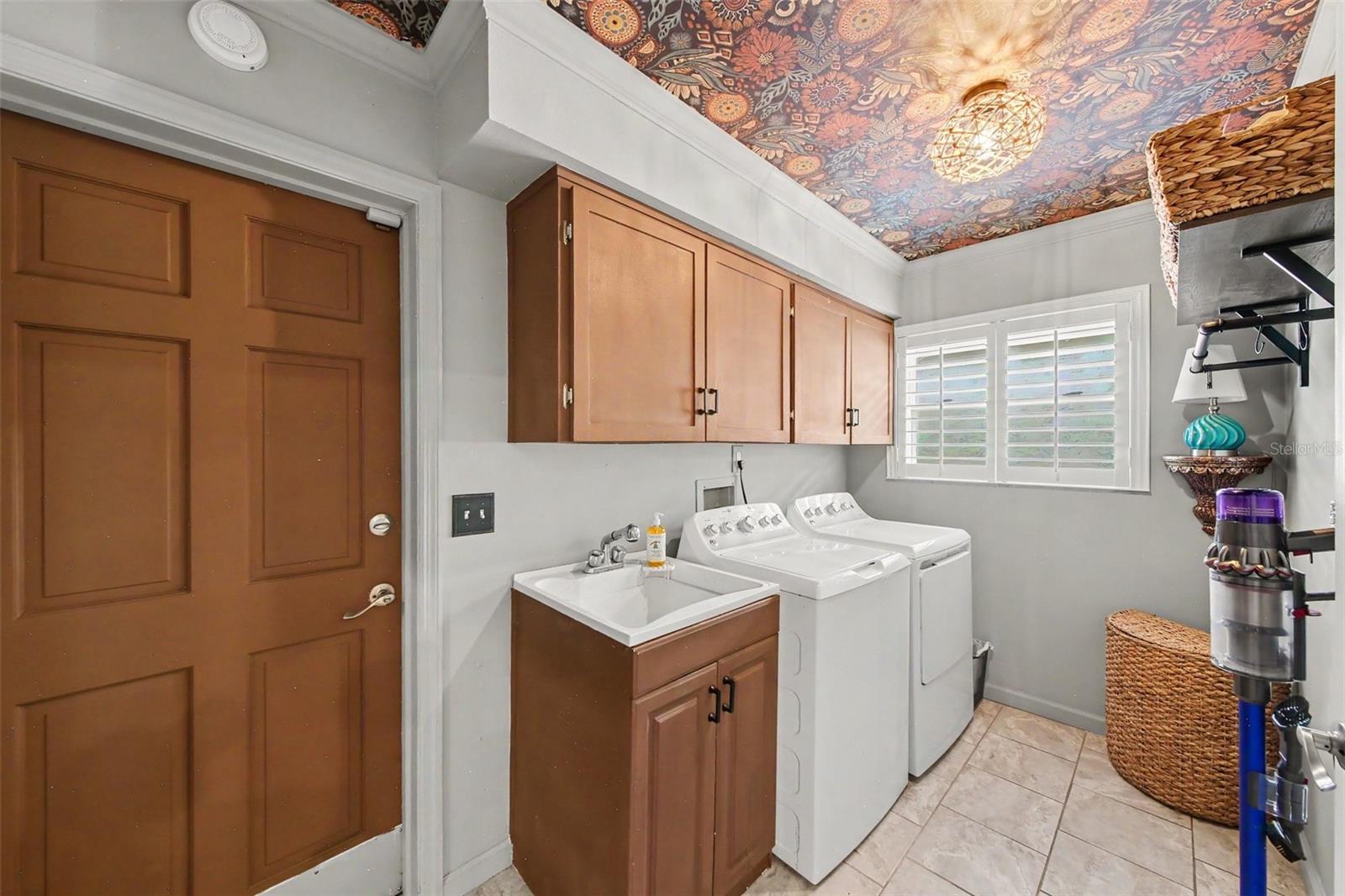 2406 SWEETWATER COUNTRY CLUB DR, APOPKA, FL, 32712