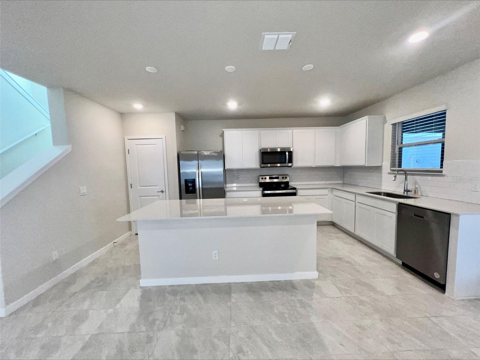 6098 WINDY LEAF ALY, ST CLOUD, FL, 34771
