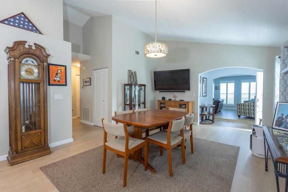 33 BEDFORD DR, PALM COAST, FL, 32137
