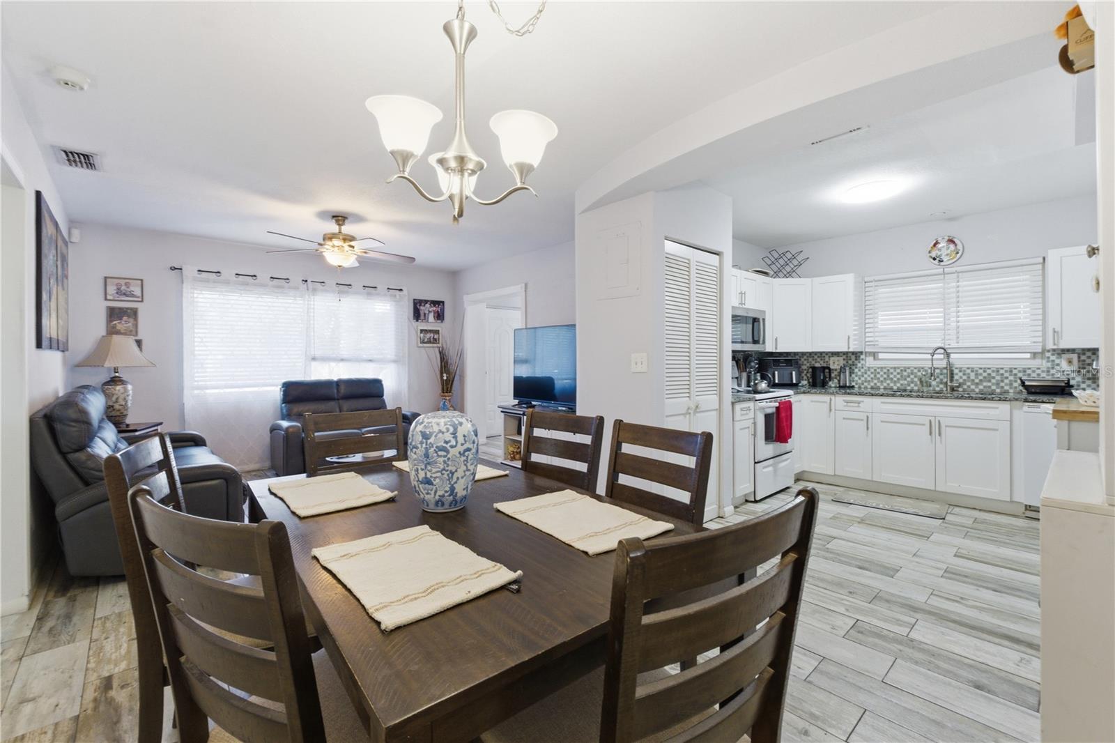 10801 W ELBOW DR, TAMPA, FL, 33612