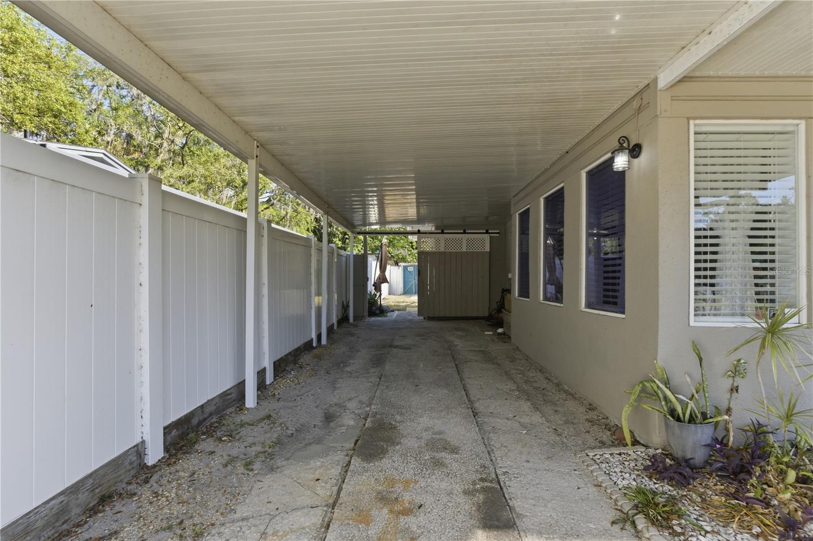 10801 W ELBOW DR, TAMPA, FL, 33612