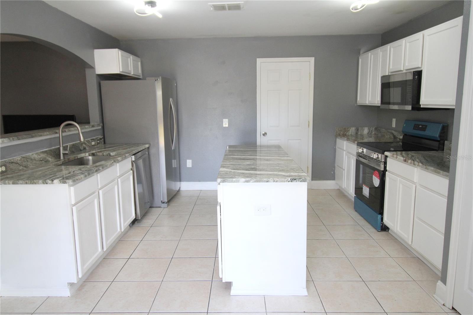 10410 OPUS DR, RIVERVIEW, FL, 33579