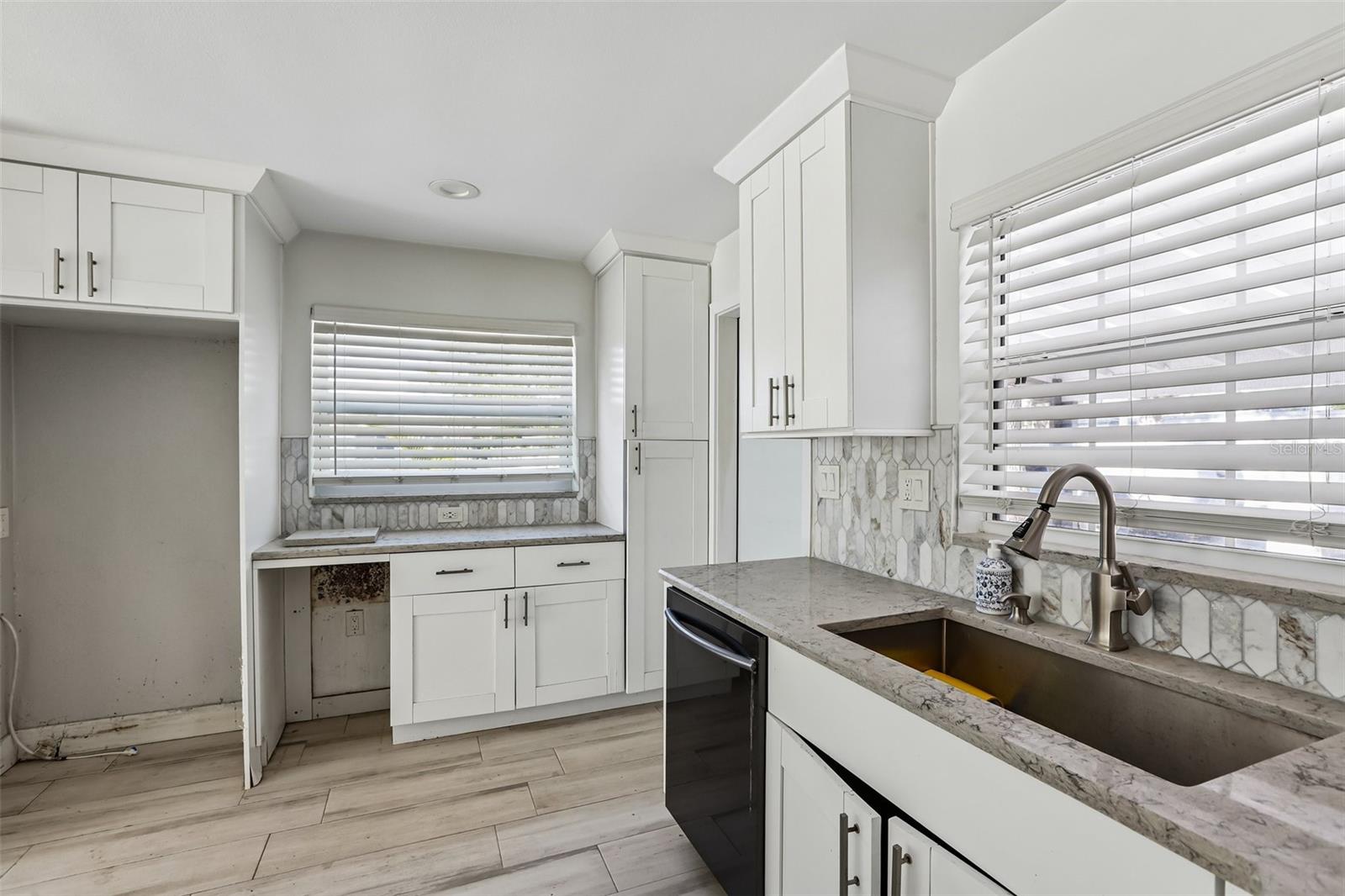 1524 CONNECTICUT AVE NE, ST PETERSBURG, FL, 33703