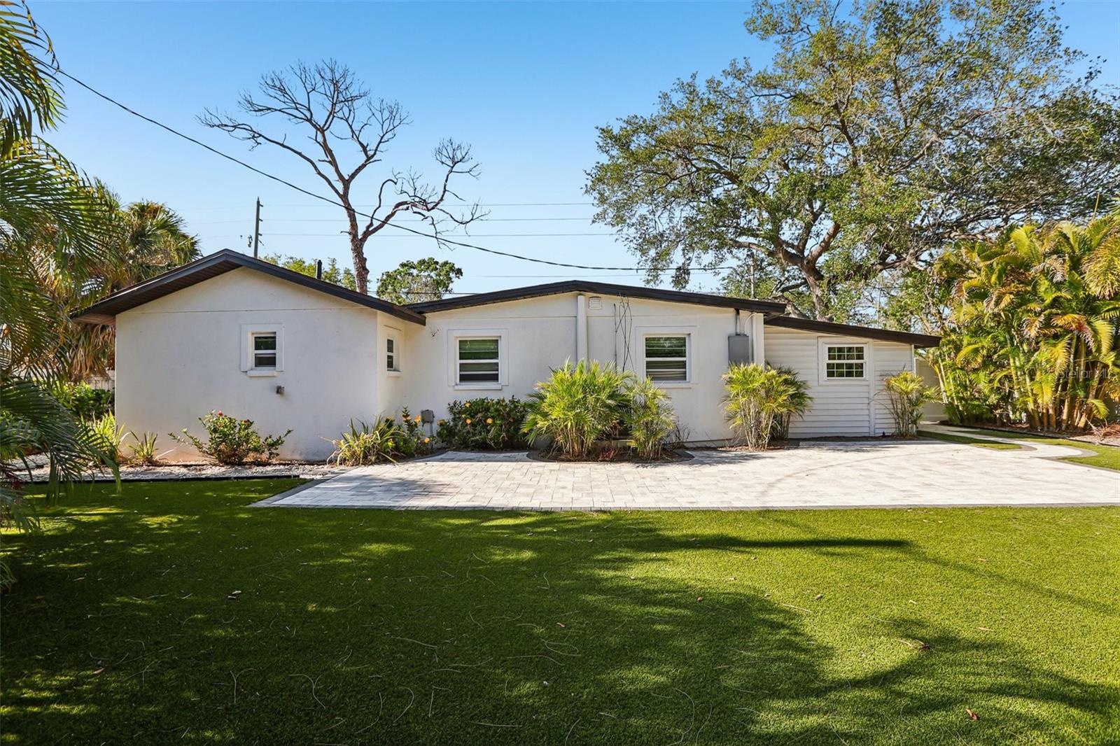 1524 CONNECTICUT AVE NE, ST PETERSBURG, FL, 33703