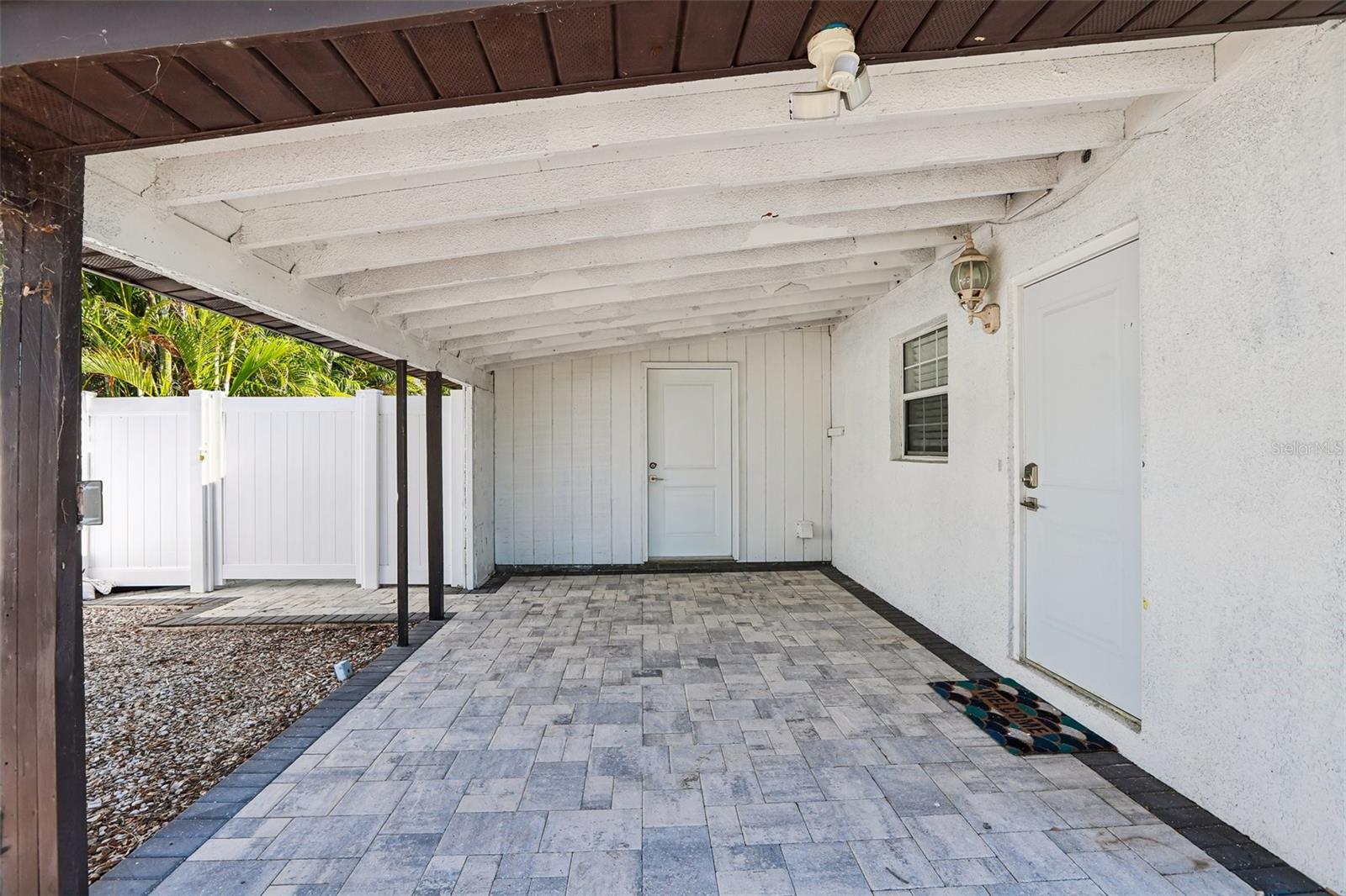1524 CONNECTICUT AVE NE, ST PETERSBURG, FL, 33703