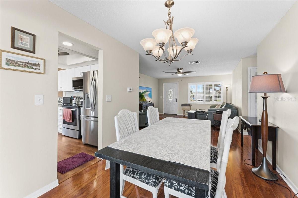 9875 MAINLANDS BLVD W, PINELLAS PARK, FL, 33782